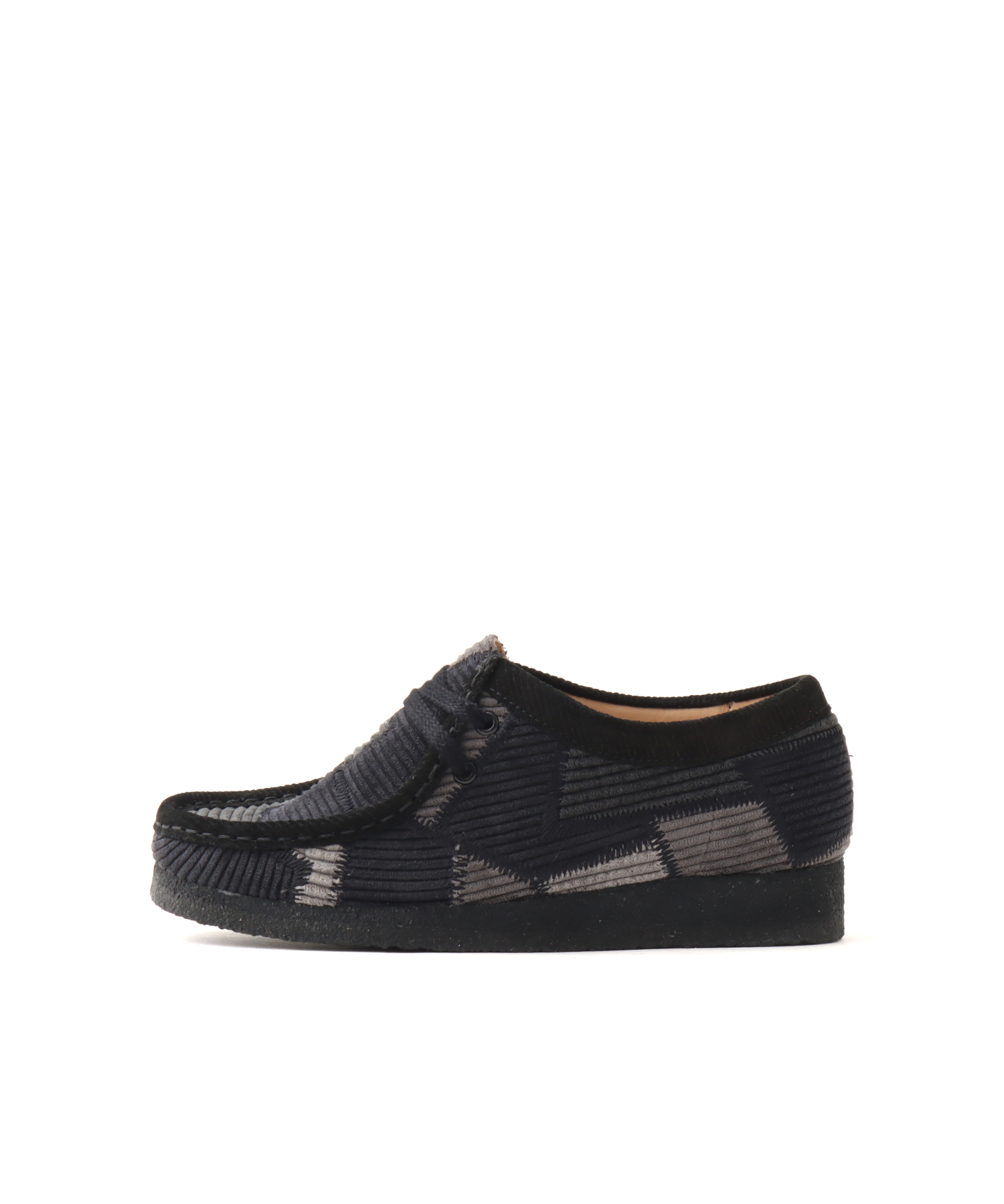 CLARKS Wallabee.