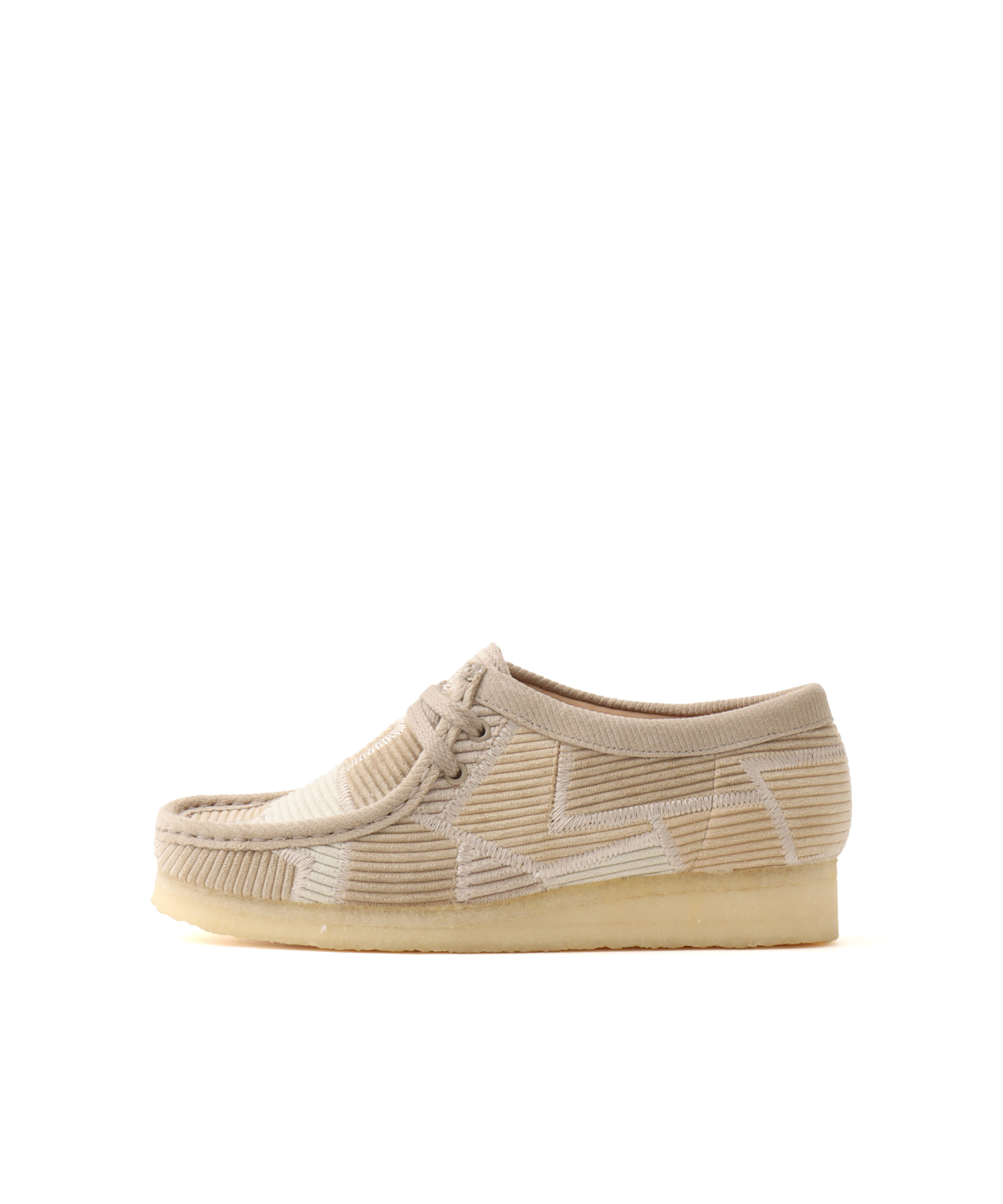 CLARKS Wallabee.