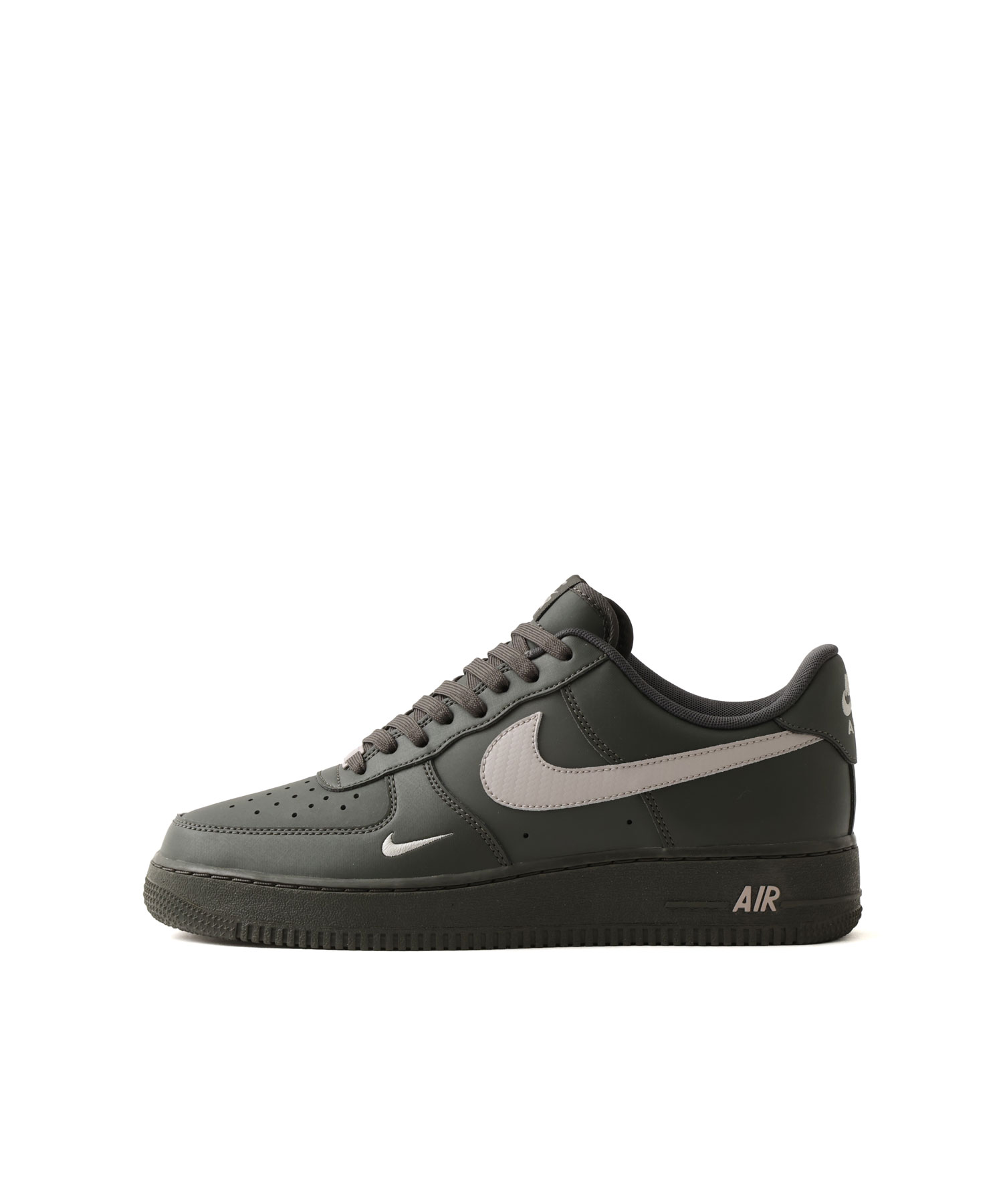 NIKE AIR FORCE 1 ’07