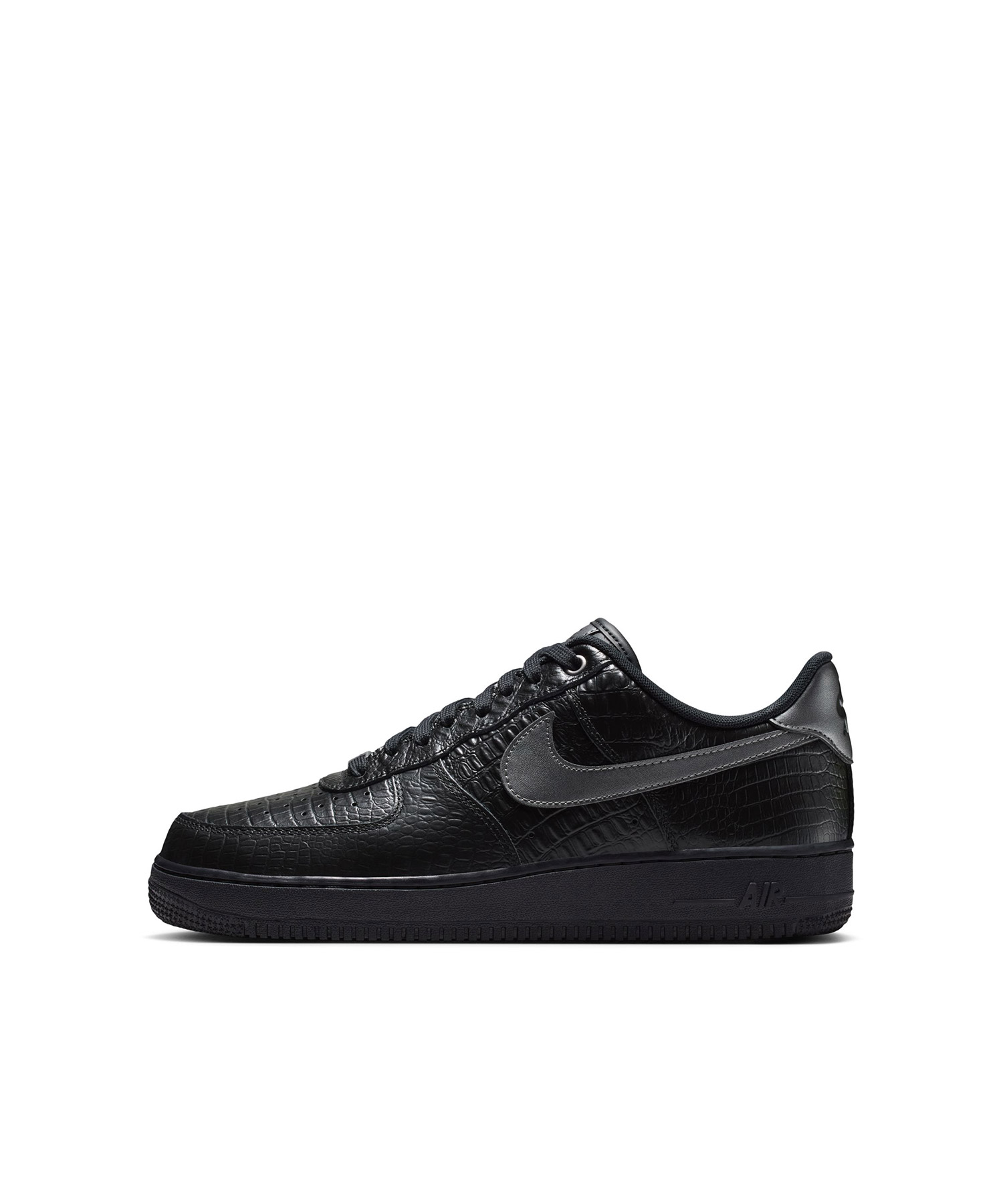 NIKE AIR FORCE 1 07