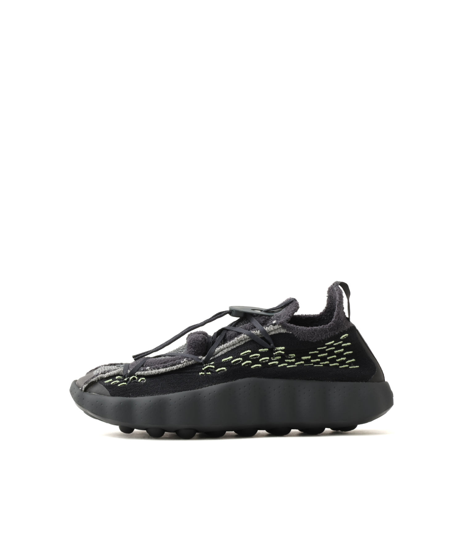 NIKE MIND 002 FK QS